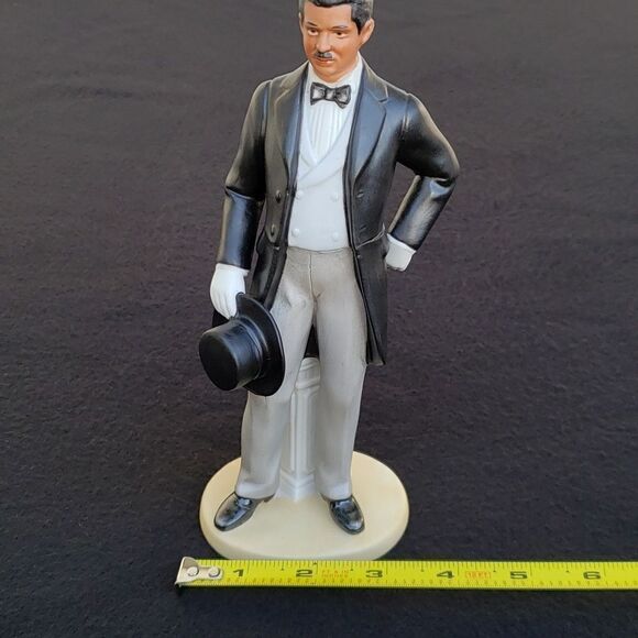 Vintage Homco Porcelain Man in Suit Tuxedo and Tie Tophat - #1479 "My William" - Picture 11 of 11